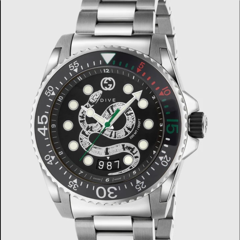 Dive watch